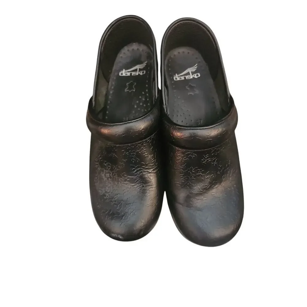 Dansko women's black floral tooled clogs, size 37 (US 7) SH156
